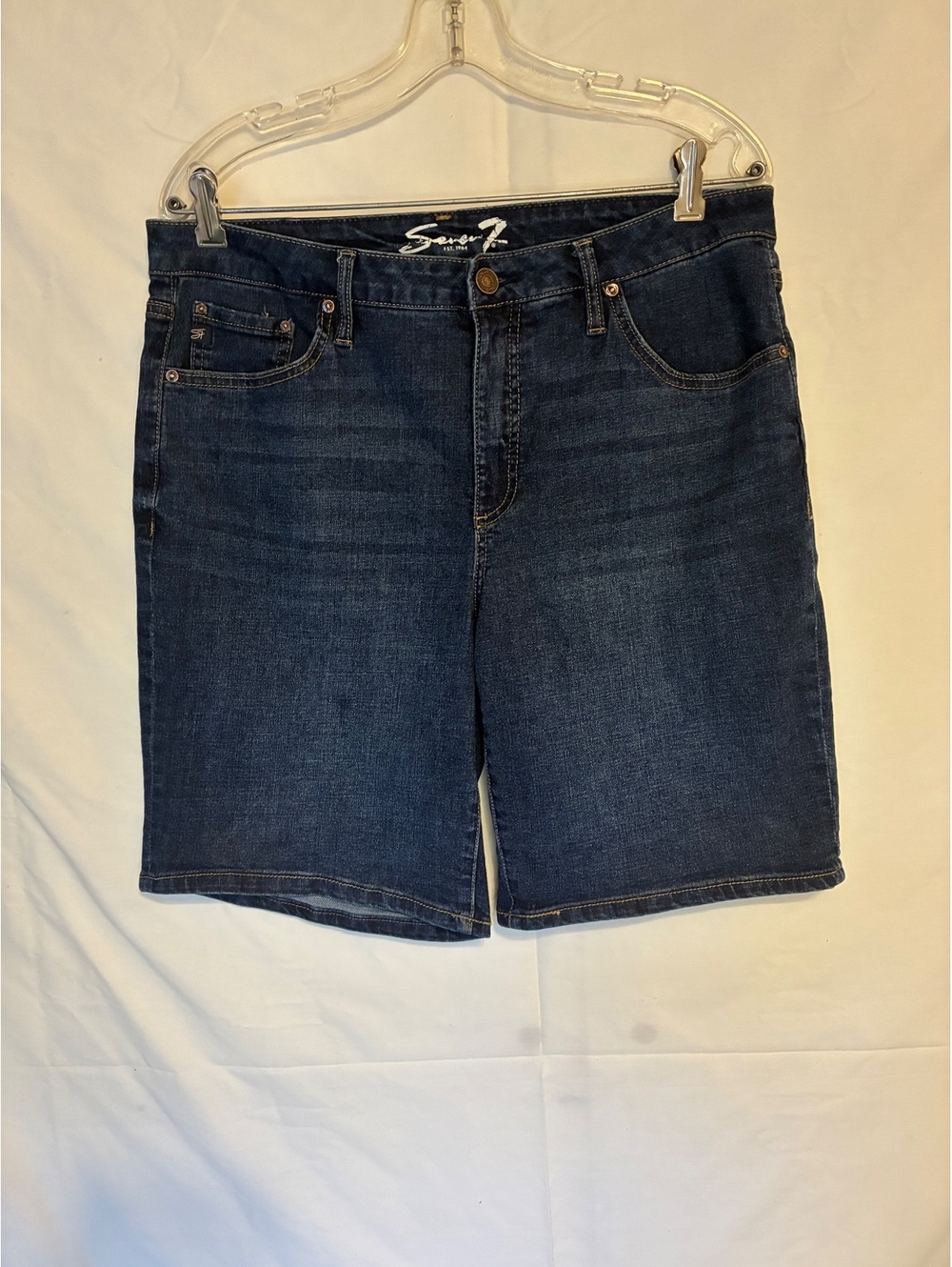 Seven7 Relaxed Classical High Rise Bermuda Dark Wash Preppy Denim Shorts Size 12
